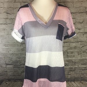 Pink/grey/white top. XXL